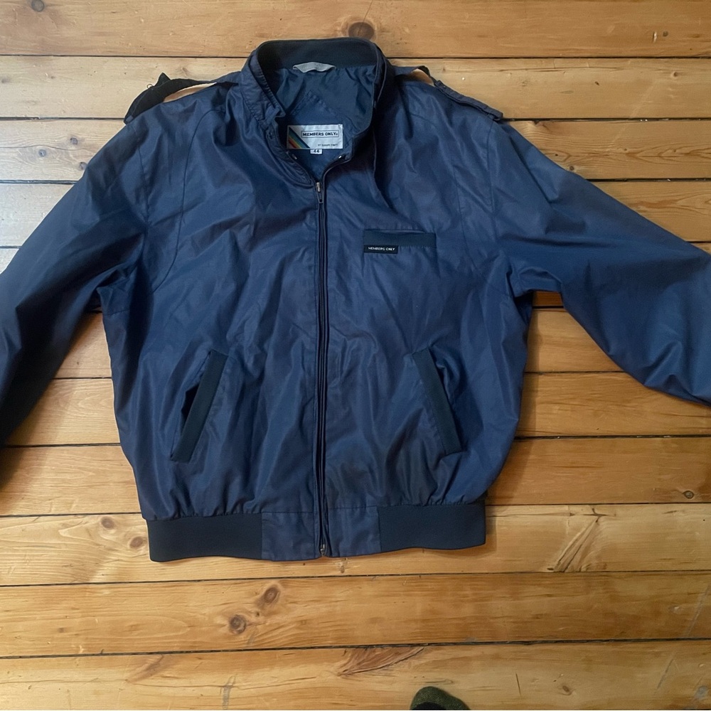 Men's Navy vintage Members Only Jacket